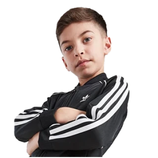 Toată &icirc;mbrăcămintea pentru băieți