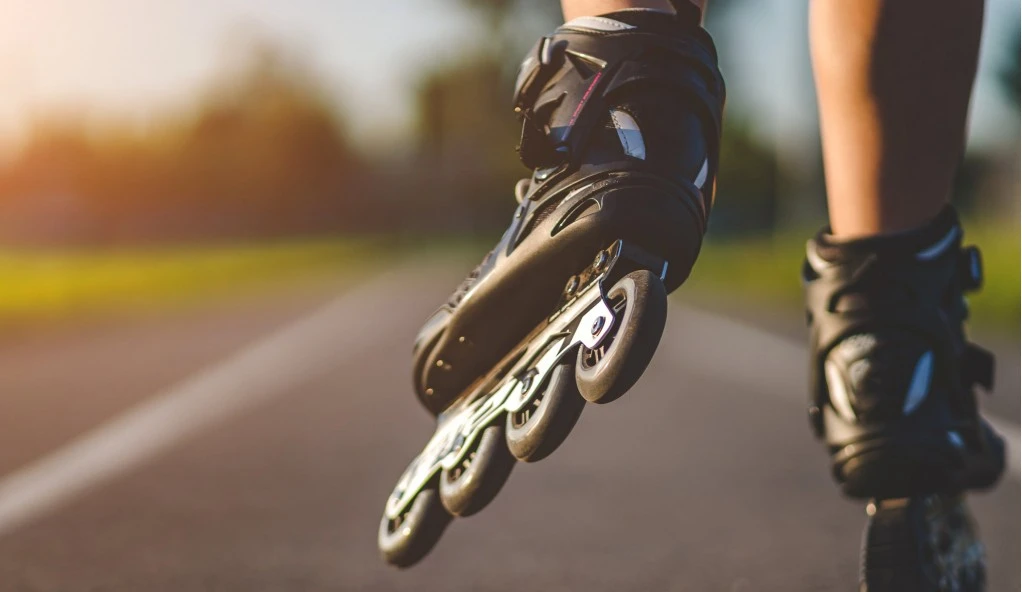 Как научиться кататься на роликах? | Sportlandia Как научиться кататься на роликах?